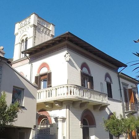 Appartement Torre Della Darsena à Viareggio Extérieur photo